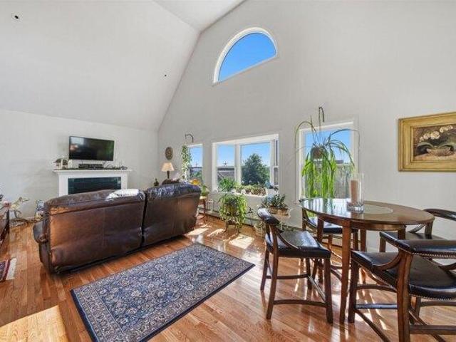 Condo for sale in New Hampshire