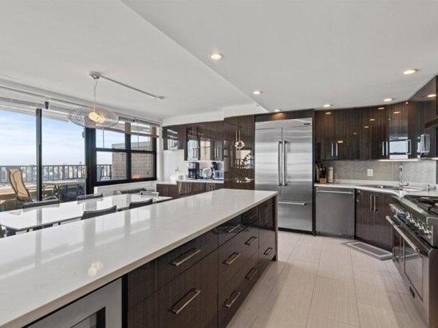 Condo for sale in Hudson, New Jersey