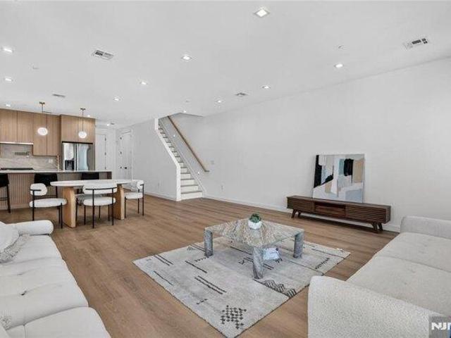Condo for sale in Hudson, New Jersey