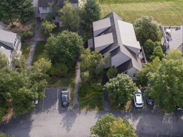 Condo for sale in Hartford, Windsor County