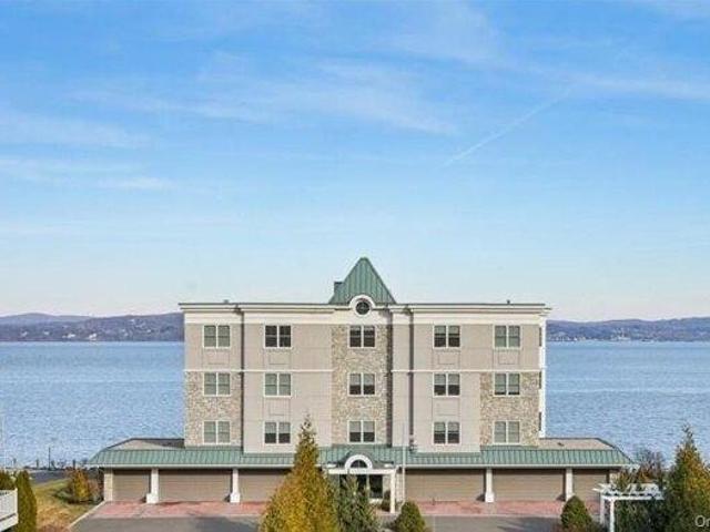 Condo for sale in Rockland, New York