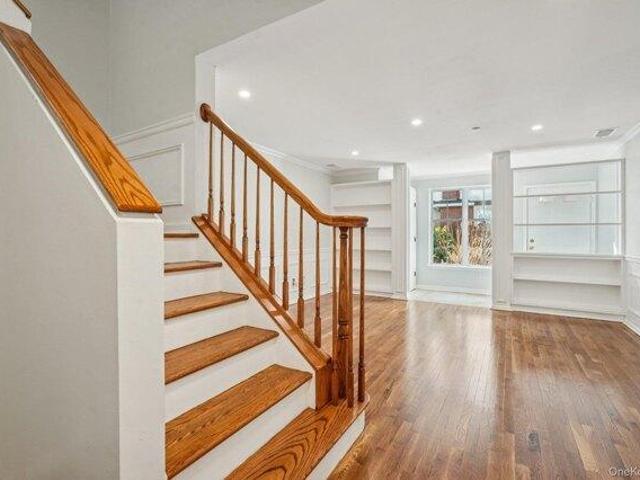 Condo for sale in Rockland, New York