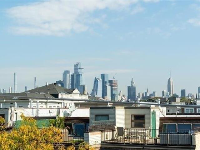 Condo for sale in Hudson, New Jersey