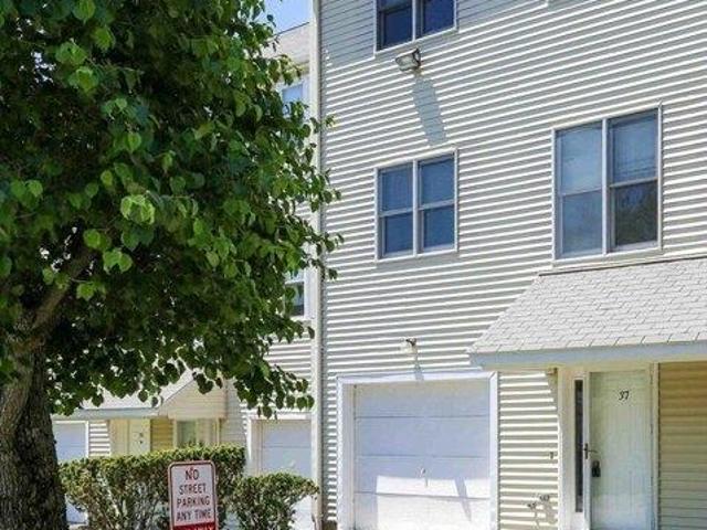 Condo for sale in Holden, Massachusetts