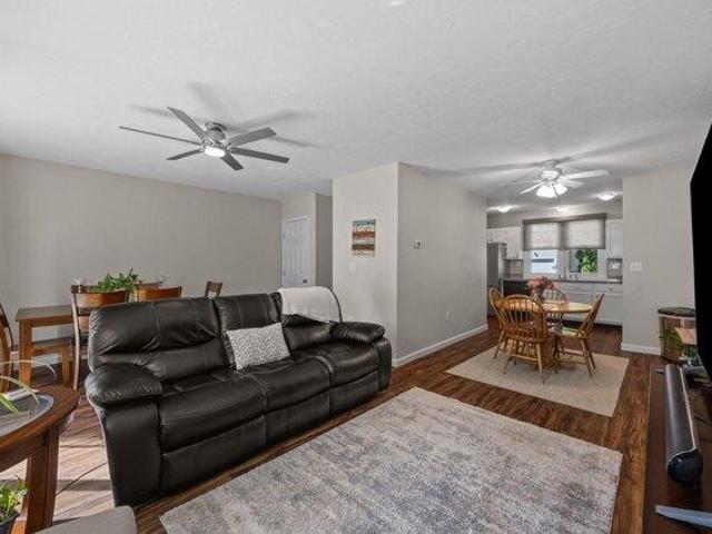 Condo for sale in Holden, Worcester County