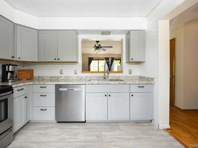 Condo for sale in Poughquag, New York