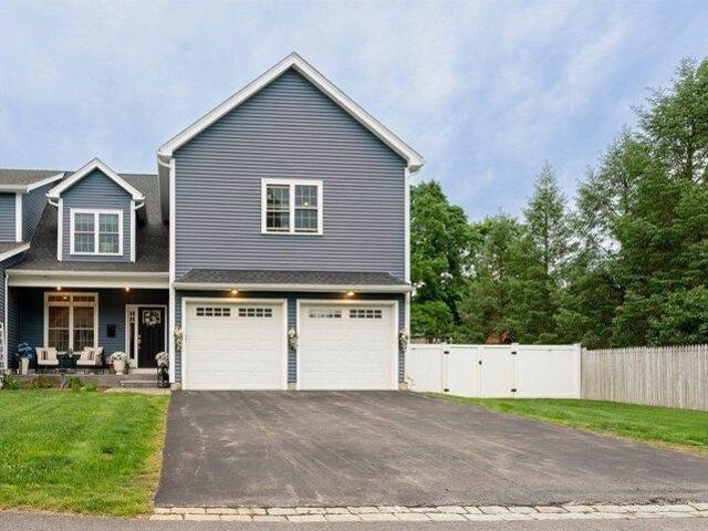 Condo for sale in Hudson, Massachusetts