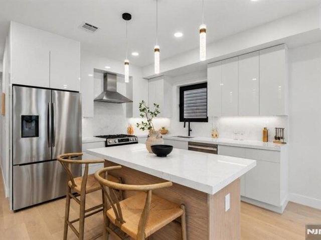 Condo for sale in Hudson, New Jersey