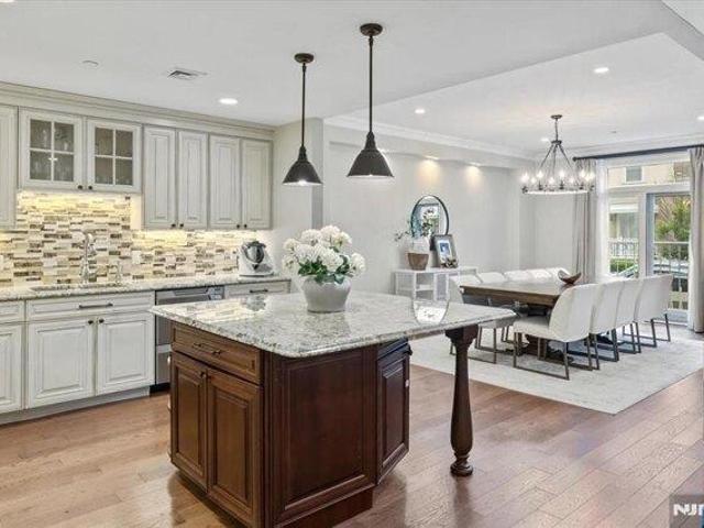Condo for sale in Hudson, New Jersey