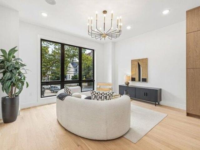 Condo for sale in Hudson, New Jersey