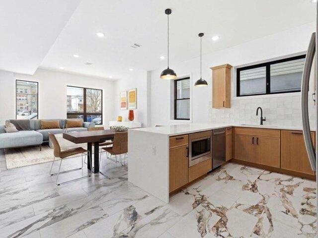 Condo for sale in Hudson, New Jersey