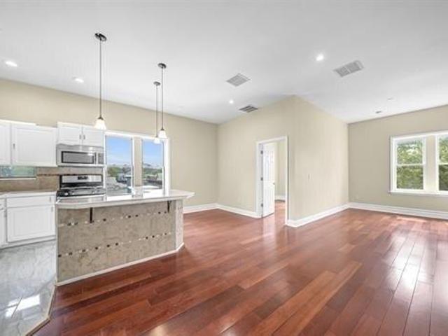 Condo for sale in Hudson, New Jersey