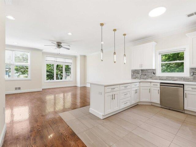 Condo for sale in Hudson, New Jersey