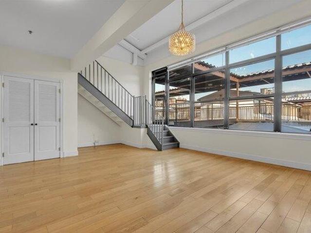 Condo for sale in Hudson, New Jersey