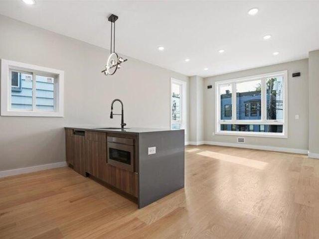Condo for sale in Hudson, New Jersey