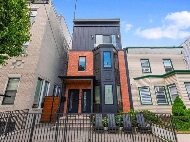 Condo for sale in Hudson, New Jersey