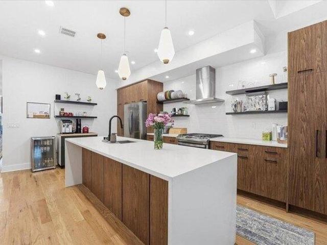 Condo for sale in Hudson, New Jersey