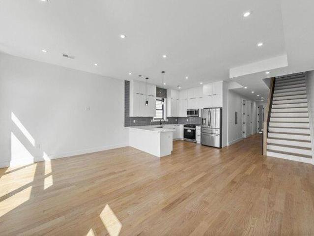 Condo for sale in Hudson, New Jersey