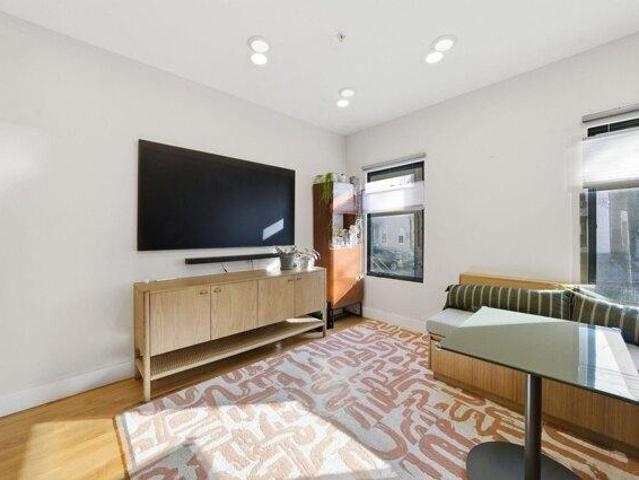 Condo for sale in Hudson, New Jersey