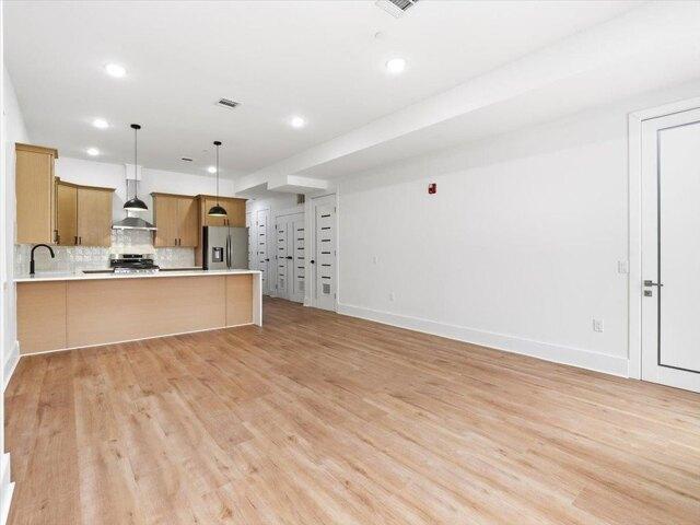 Condo for sale in Hudson, New Jersey