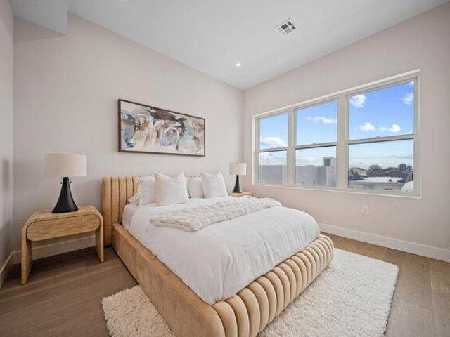 Condo for sale in Hudson, New Jersey