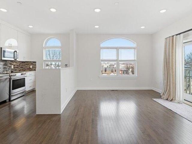 Condo for sale in Hudson, New Jersey