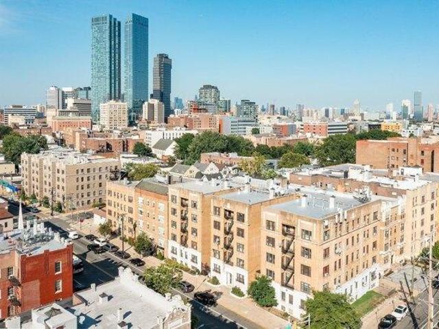 Condo for sale in Hudson, New Jersey