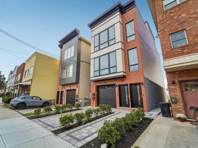 Condo for sale in Hudson, New Jersey