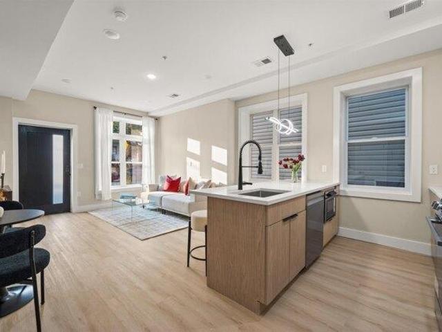 Condo for sale in Hudson, New Jersey