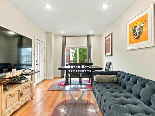 Condo for sale in Croxton, Jersey City