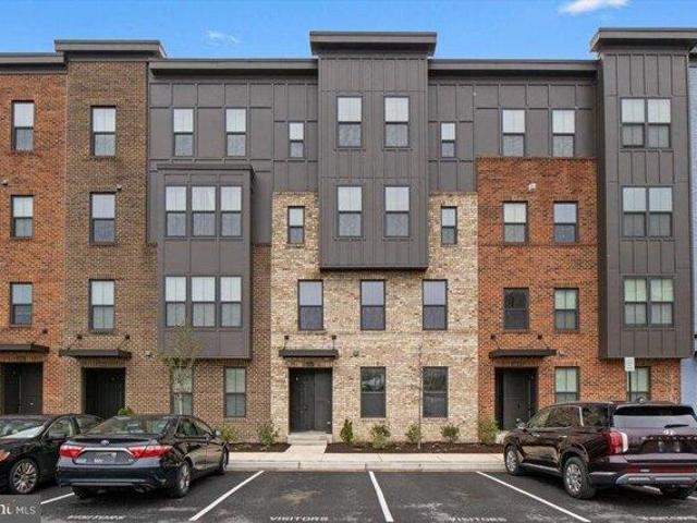 Condo for sale in Laurel Condo for sale in Laurel
