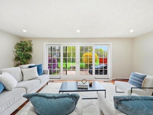 Condo for sale in Lexington, Massachusetts