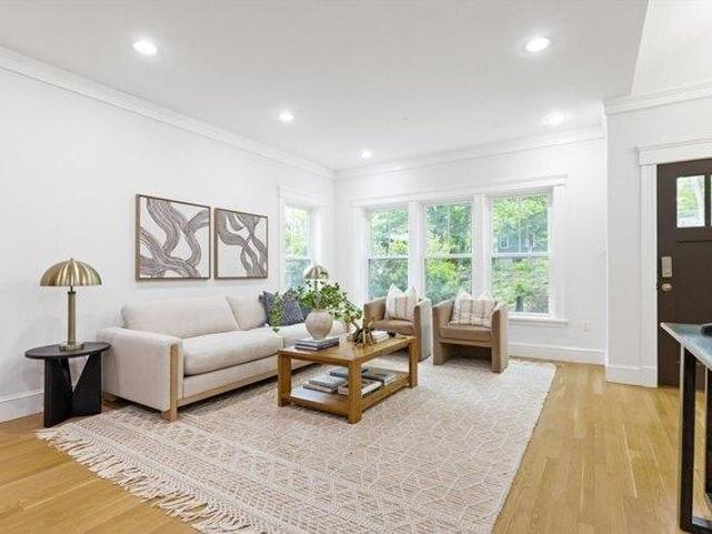Condo for sale in Lexington, Massachusetts