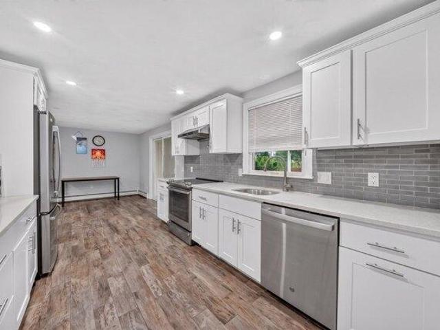 Condo for sale in Linden, Malden