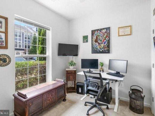 Condo for sale in Virginia