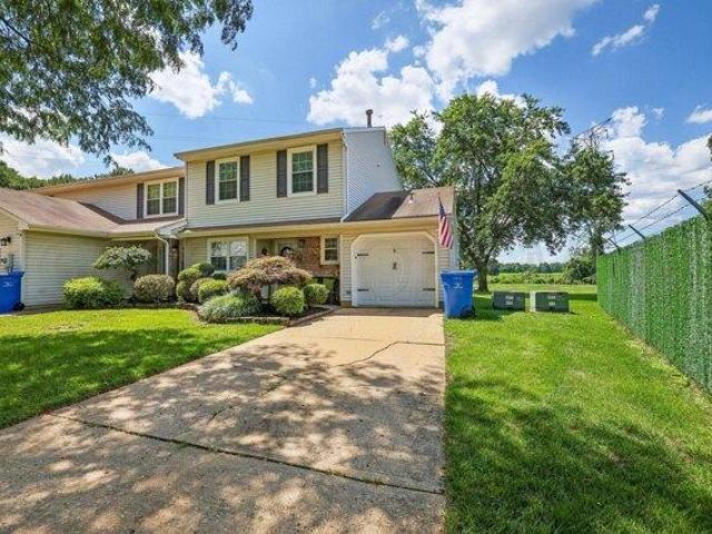 Condo for sale in Oxford Crossing, Old Bridge Township