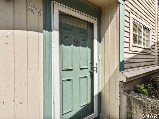 Condo for sale in Middletown, Connecticut