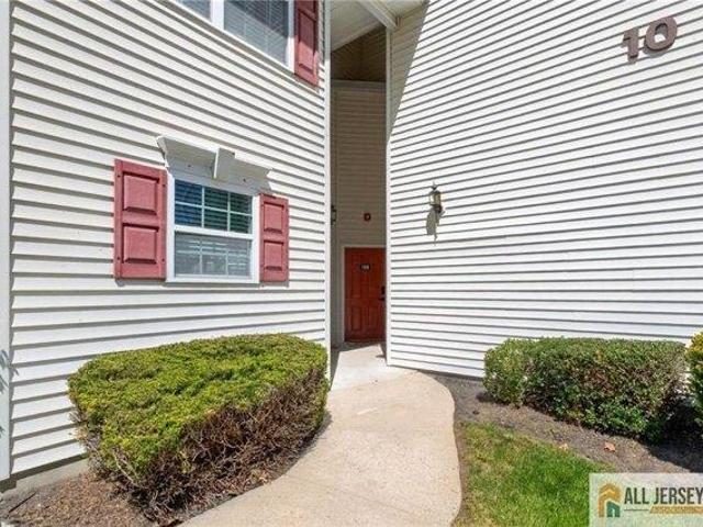 Condo for sale in Monroe Township, New Jersey