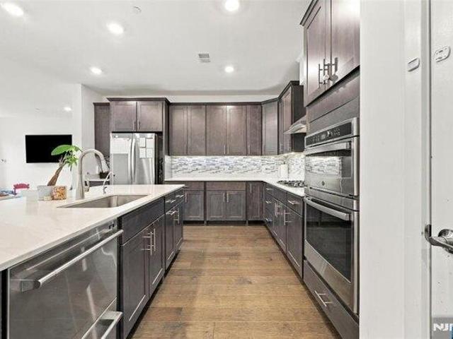 Condo for sale in Morris Plains, Morris County