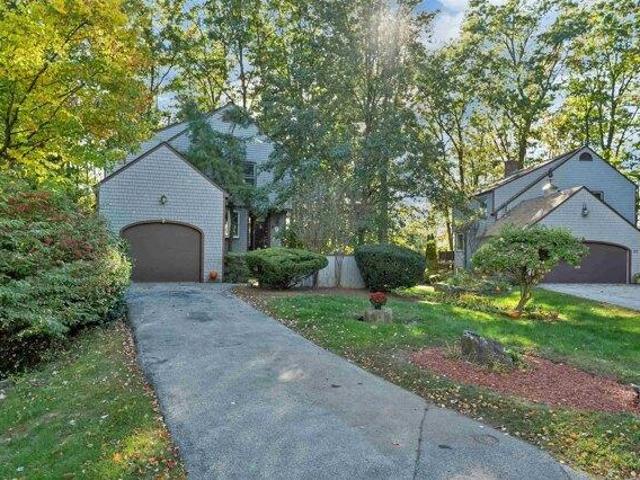 Condo for sale in Waterford Place, Nashua