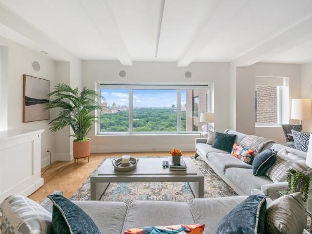 Condo for sale in Arverne, New York