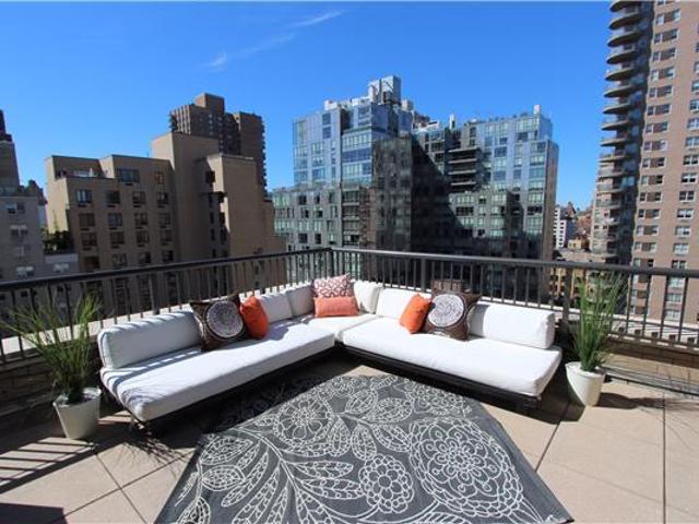 Condo for sale in Arverne, New York