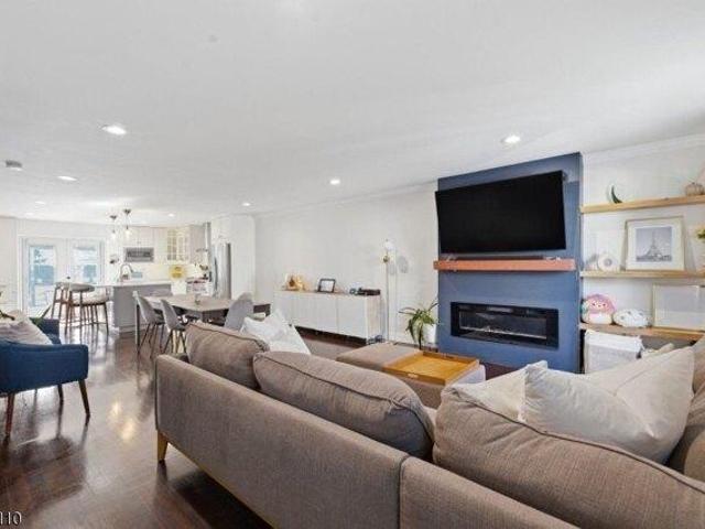 Condo for sale in Newark, New Jersey