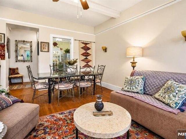 Condo for sale in Newark, New Jersey