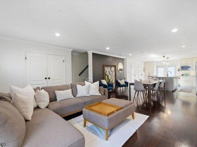 Condo for sale in Newark, New Jersey