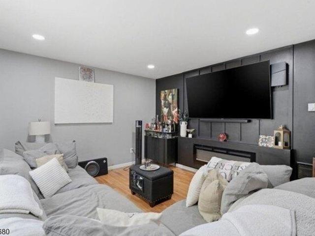 Condo for sale in Newark, Essex County