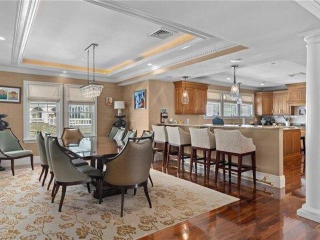 Condo for sale in Newport, Newport County
