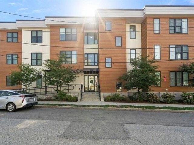 Condo for sale in Auburndale, Massachusetts