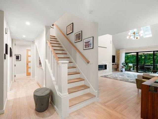 Condo for sale in Newton Highlands, Newton