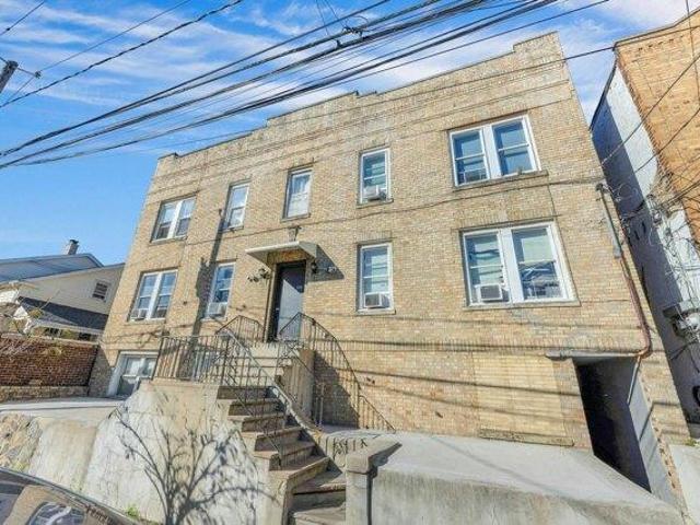 Condo for sale in Hudson, New Jersey